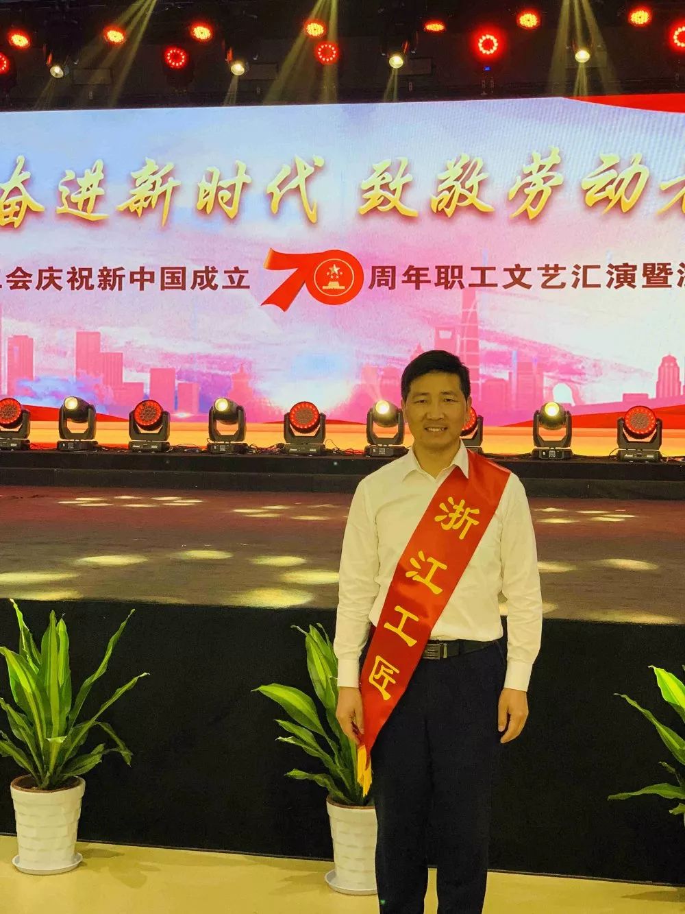 1569806870588373hZpA.jpg 1.jpg