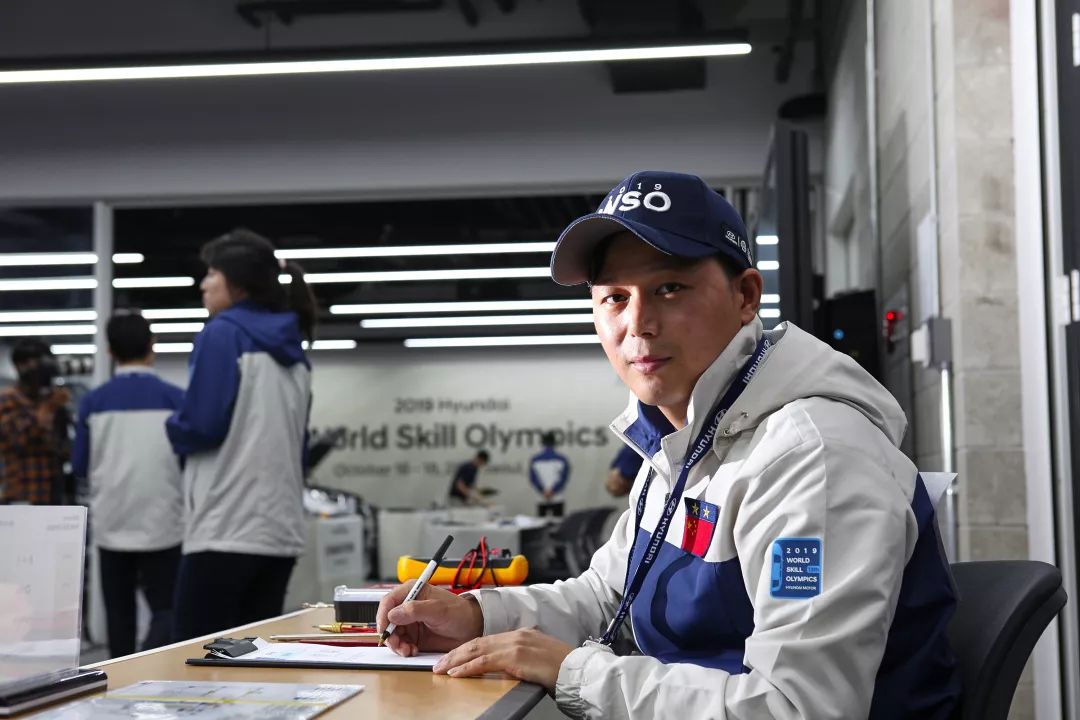 1571797990922501TOWe.jpg 6.jpg